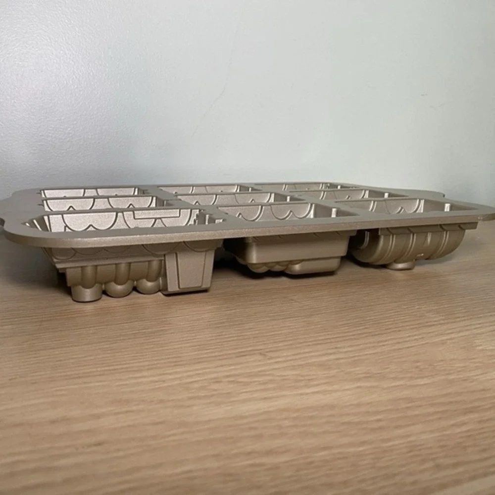 Nordic Ware Nordic Express Train‎ Cake Pan Mold Made In USA NEW